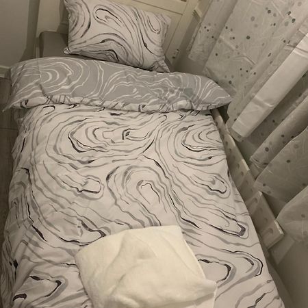 At Apex House Single Room Horndon-on-the-Hill Kültér fotó